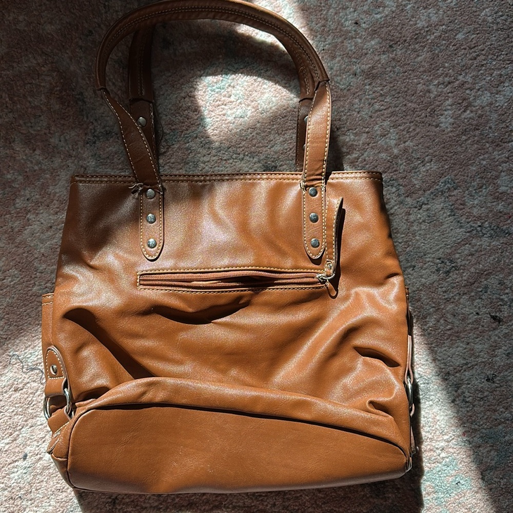 Relic Shoulder Bag - Picture 2 of 9